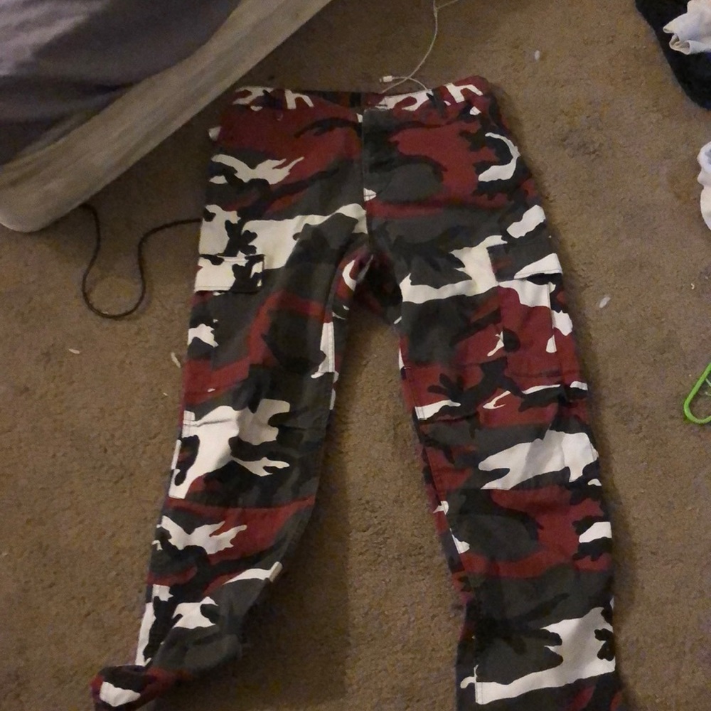 Rokit red camo pants size medium